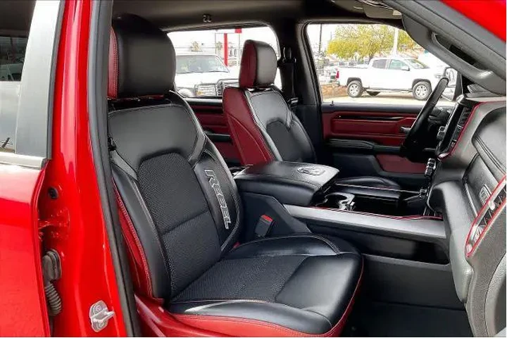 $37586 : Ram 1500 2021 4x4 Rebel 4dr image 8