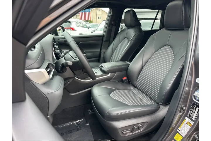 $37997 : 2022 Highlander XSE image 9