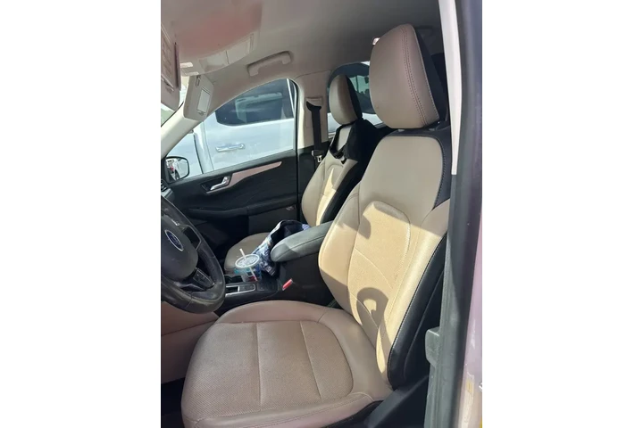 $17185 : Ford Escape 2021 SEL 4dr SUV image 7