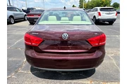$7950 : 2013 Passat 2.0L TDI SE w/Sun thumbnail