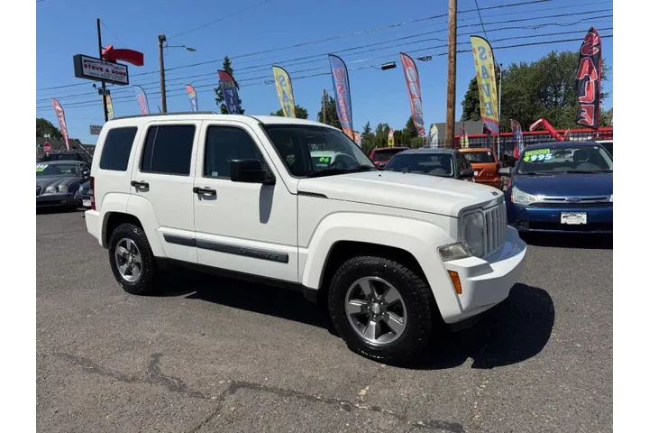 $7995 : 2008 Liberty Sport image 3