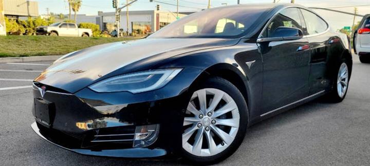 $29950 : 2018 Model S 75D image 1