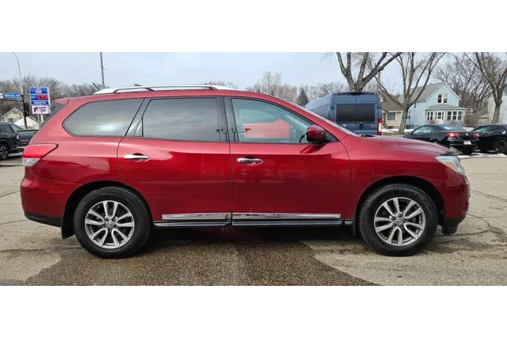 $9990 : 2014 Pathfinder SL image 5