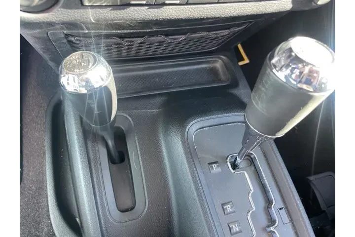 $18992 : Jeep Wrangler 2013 4x4 Sport image 8