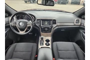 $13485 : 2016 Grand Cherokee Laredo thumbnail