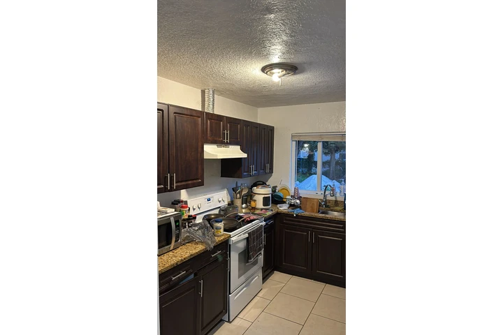 $1650 : Casa en renta image 8