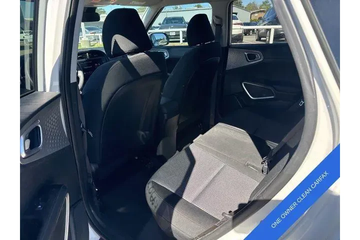 $14587 : Kia Soul 2024 S 4dr Crossove image 10