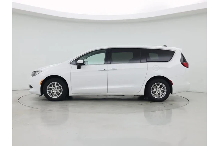 $23998 : Chrysler Voyager 2023 LX 4dr image 3