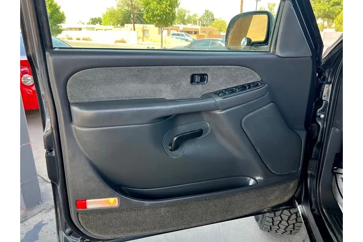 2003 Silverado 2500HD Crew Ca image 10