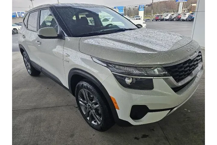 $18990 : Kia Seltos 2023 AWD LX 4dr S image 7