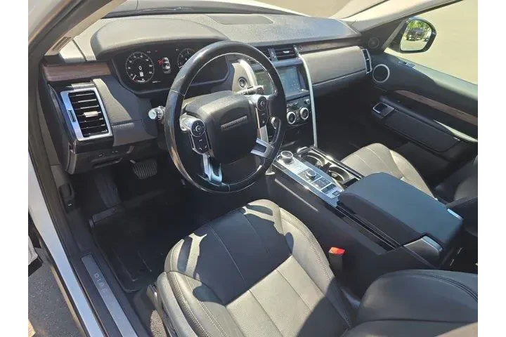 $18995 : Land Rover Discovery 2018 AW image 7