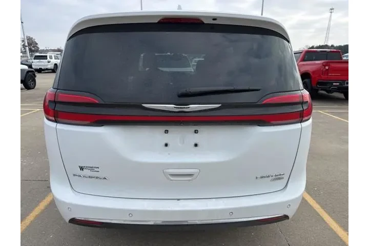 $34932 : Chrysler Pacifica 2022 AWD L image 8