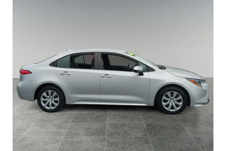 $22054 : Toyota Corolla 2023 LE 4dr S image 6
