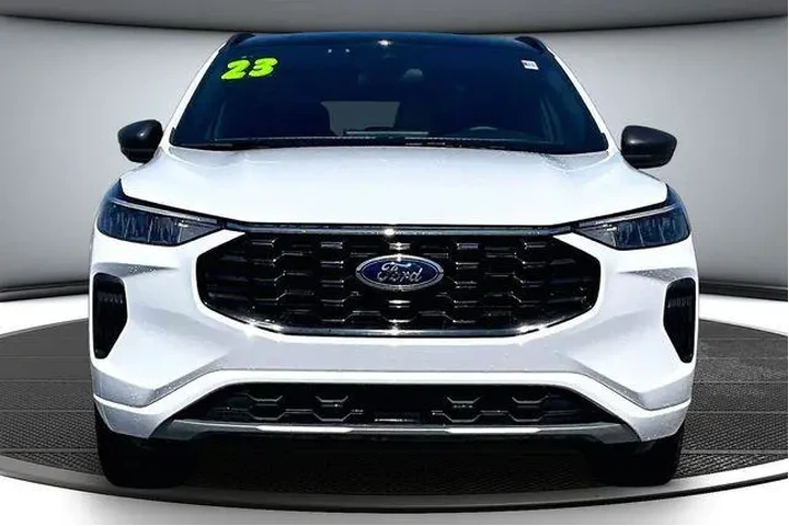 $26000 : Ford Escape 2023 AWD ST-Line image 2