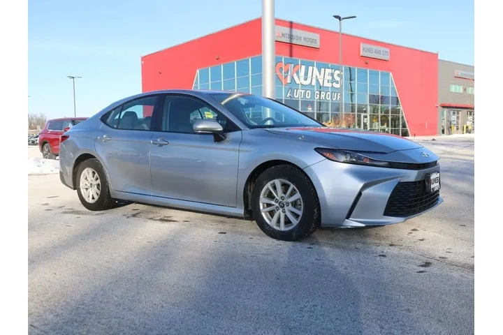 $24377 : Toyota Camry 2025 SE 4dr Sed image 2