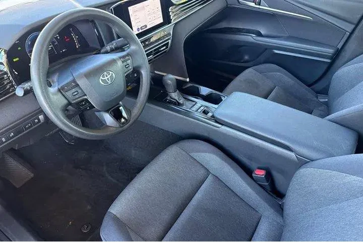$24591 : Toyota Camry 2025 SE 4dr Sed image 5