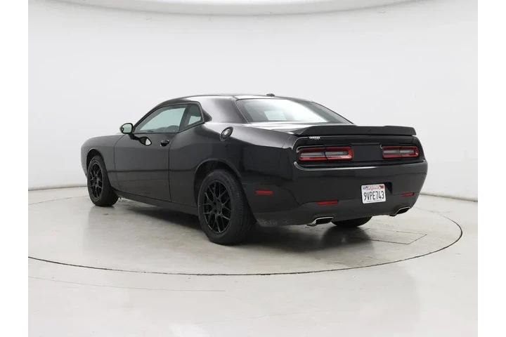 $27998 : Dodge Challenger 2023 SXT 2d image 2
