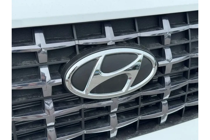 $24327 : Hyundai VENUE 2026 SEL 4dr C image 5