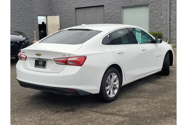 $13999 : Chevrolet Malibu 2020 LT 4dr image 4