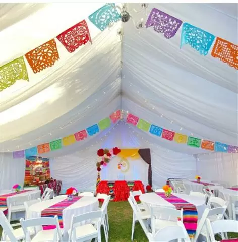 Sillas mesas image 1