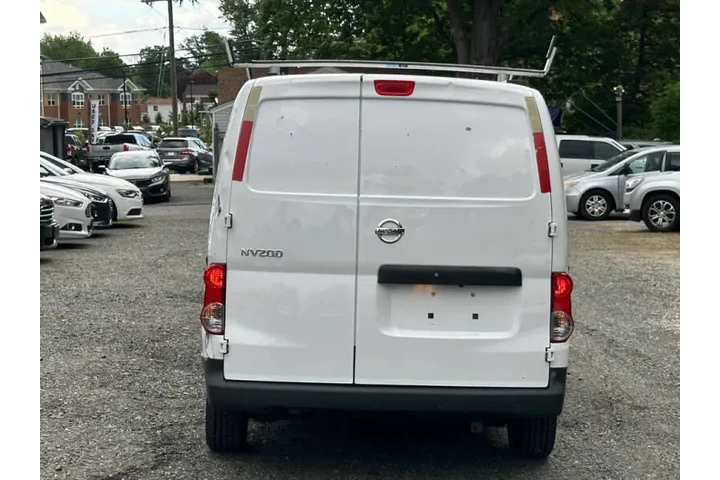 $11990 : 2018 NV200 image 6