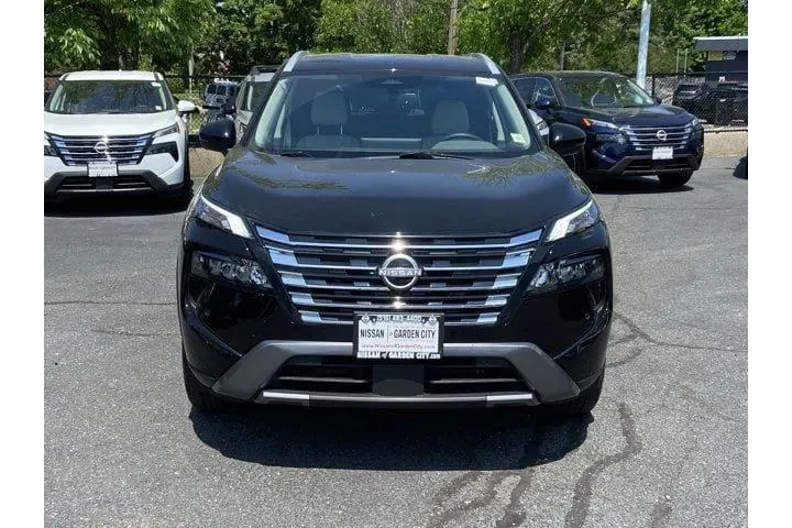 $28487 : Nissan Rogue 2025 AWD SL 4dr image 4