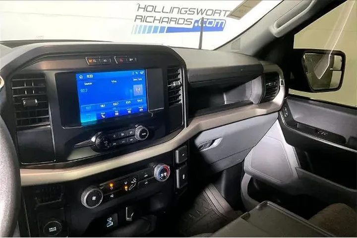 $32780 : Ford F-150 2023 4x2 XL 2dr R image 5