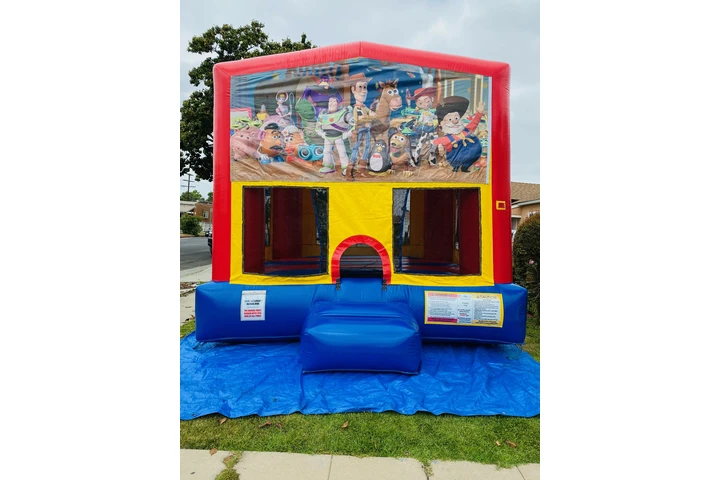 SE RENTAN MESAS Y SILLAS image 5