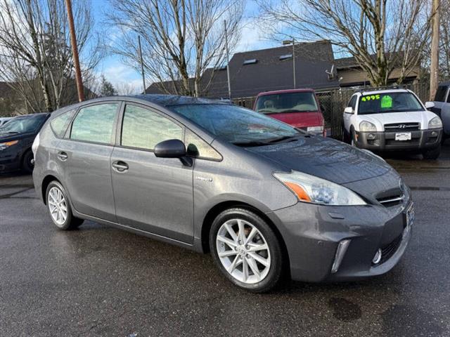 $9995 : 2013 Prius v Five image 1