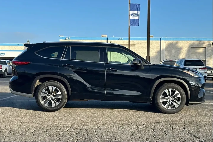 $24604 : Toyota Highlander 2021 XLE 4 image 8