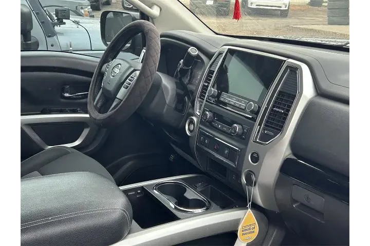 $27991 : Nissan Titan 2021 4x2 SV 4dr image 6