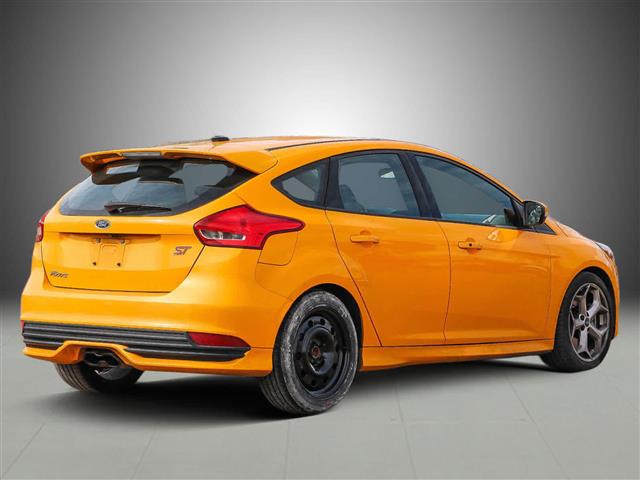 $12990 : Pre-Owned 2015 Ford Focus ST image 4