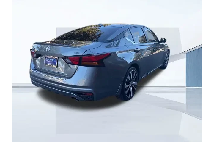 $16998 : Nissan Altima 2019 2.5 SR 4d image 6