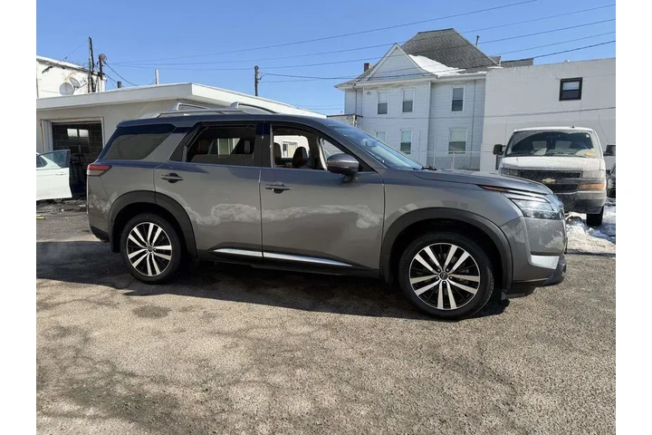 $36287 : Nissan Pathfinder 2024 AWD P image 8