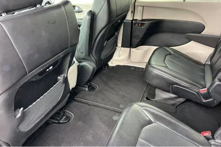 $26502 : Chrysler Pacifica 2024 Touri image 6