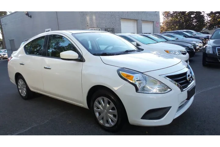$8500 : 2018 Versa S Plus image 3