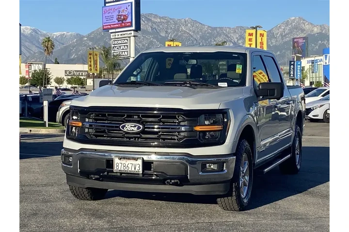 $35995 : Ford F-150 2024 4x4 XLT 4dr image 8