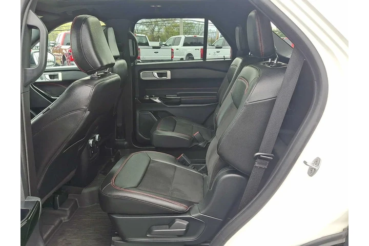$36600 : Ford Explorer 2023 AWD ST-Li image 10