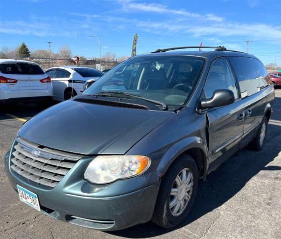 $2995 : 2006 Town and Country Touring image 2