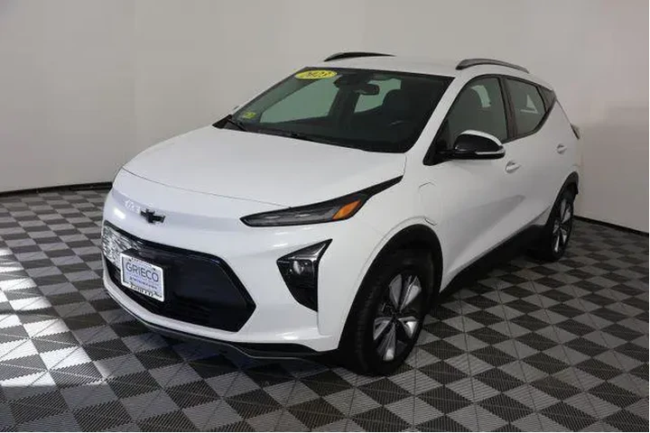 $16999 : Chevrolet Bolt EUV 2023 LT 4 image 4