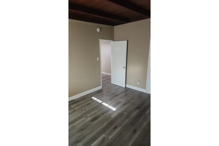 $850 : Rento Recamara image 2