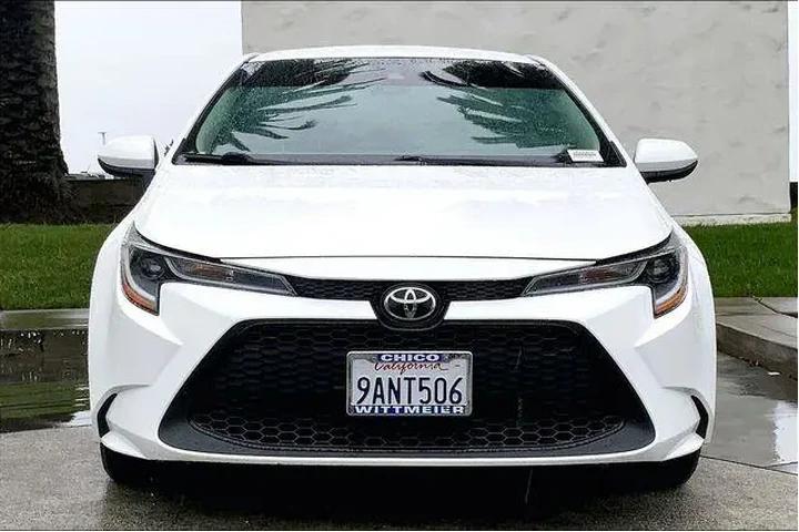 $22985 : Toyota Corolla 2022 LE 4dr S image 3