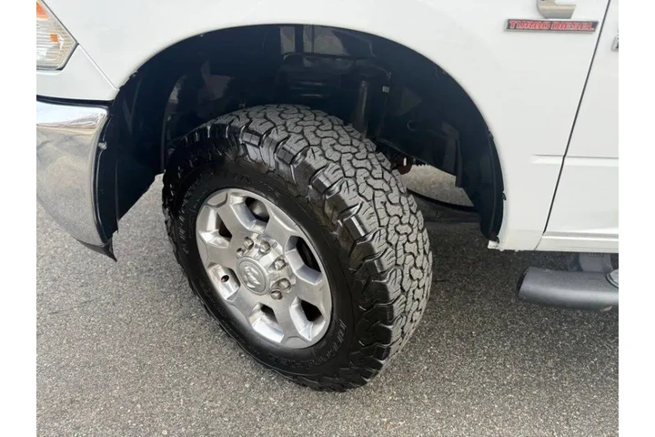 $35097 : 2018 2500 Big Horn image 2