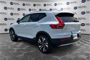 $51975 : PRE-OWNED 2024 VOLVO XC40 B5 thumbnail