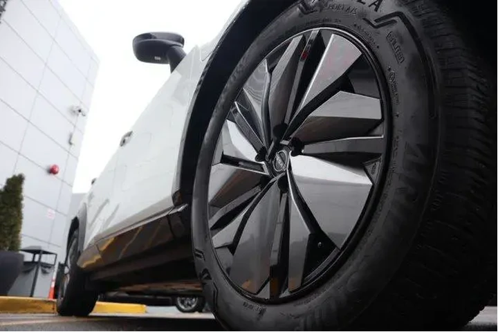 $21091 : Nissan Ariya 2024 AWD Engage image 9