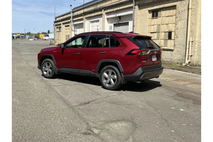 $33988 : 2020 RAV4 Hybrid Limited image 5