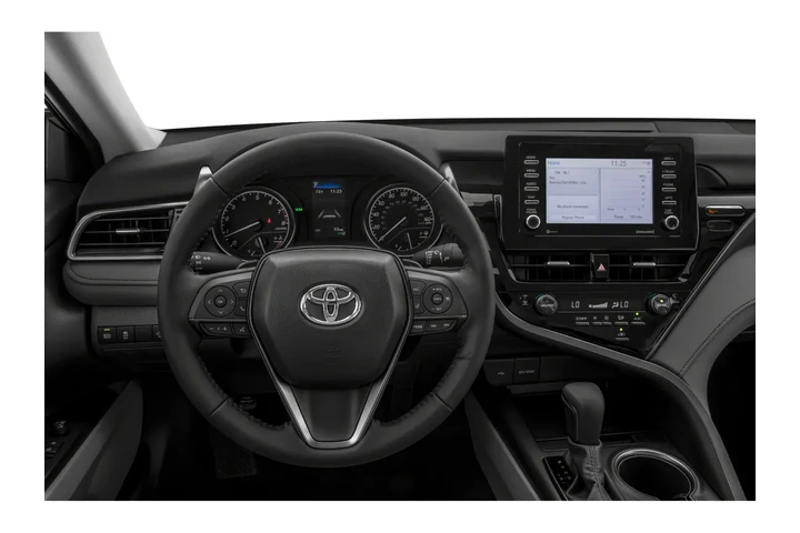 2023 Camry SE Sedan 4D image 4