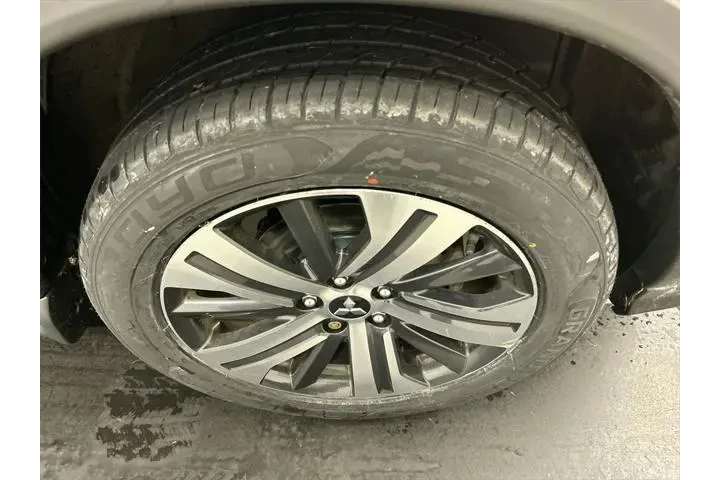 $17857 : Mitsubishi Outlander Sport 2 image 8