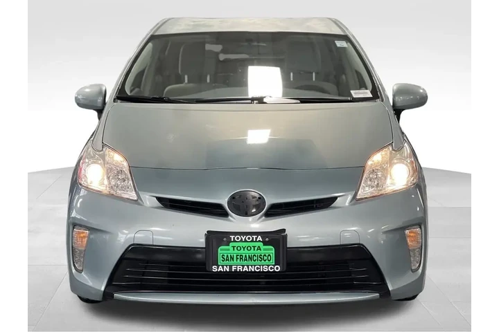 $11988 : 2015 Prius Two image 8