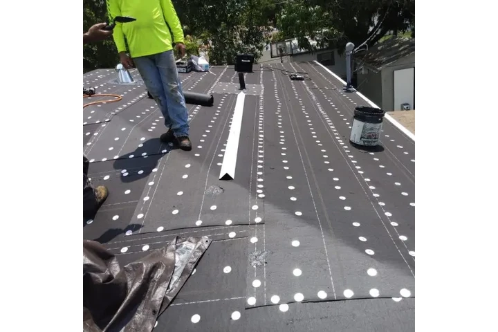 remodelaciónes casa y aptos image 2